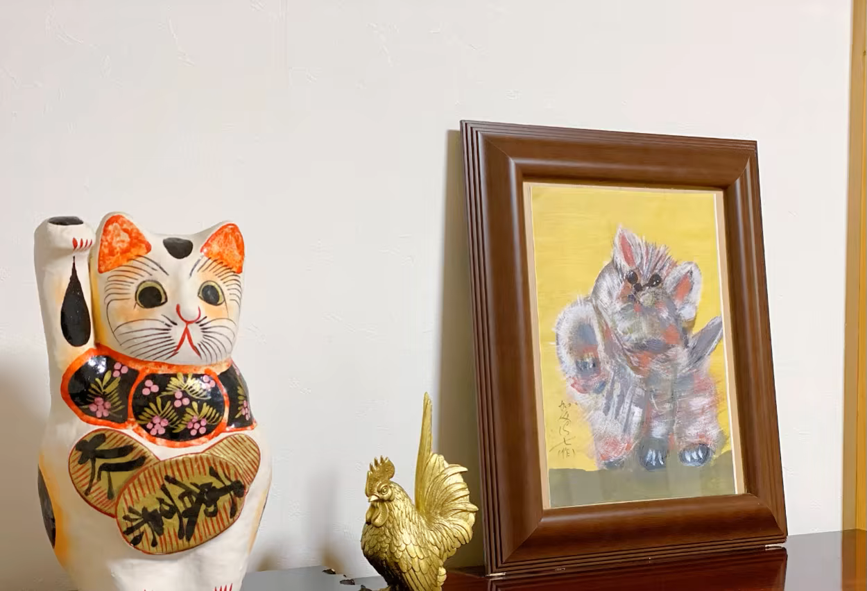 Japanese lucky cat decor